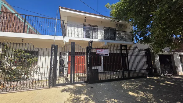 Casa en Bº Jardin - 1 de marzo 680