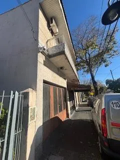 Local Comercial en Carlos Gardel al 2600