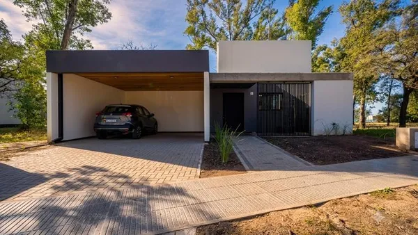 Casa en -ÚNICA- CASA A ESTRENAR S/TERR 380M2 - 3DOR (2 en Planta baja)