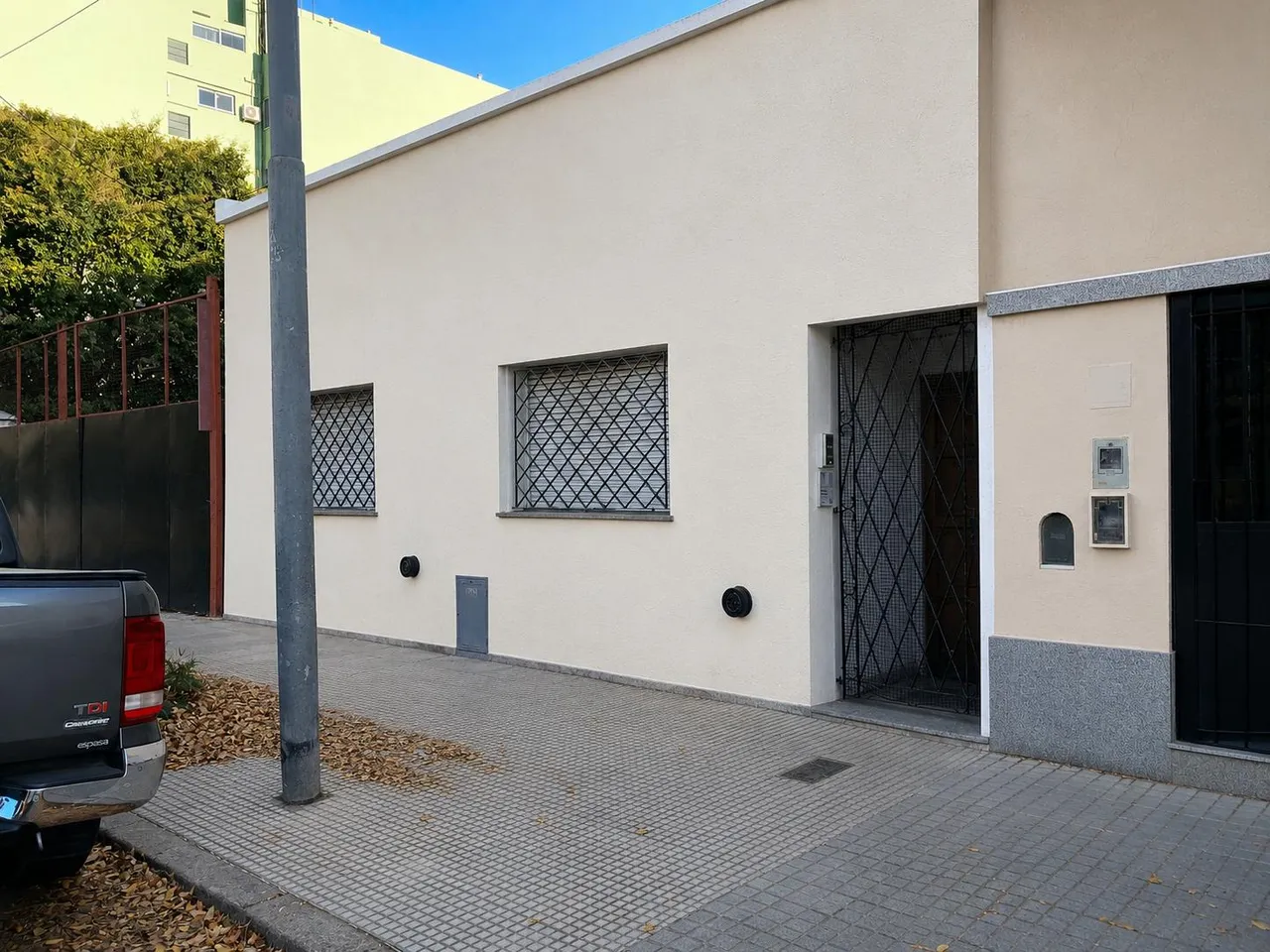 Terreno en LISANDRO DE LA TORRE al 1500