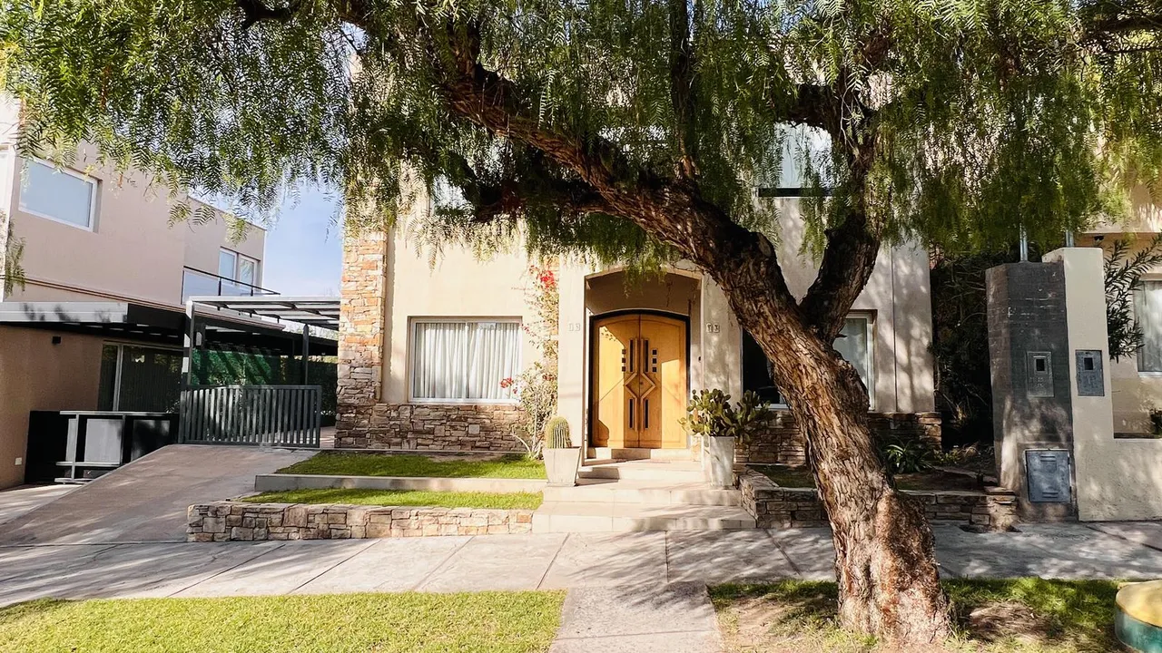 Casa en Barrio Dalvian
