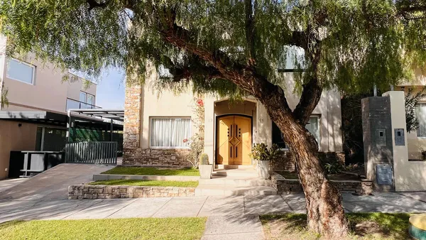 Casa en Barrio Dalvian