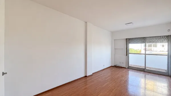 Departamento en Lavalle al 1000