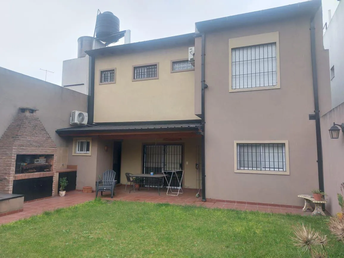 Casa en talcahuano al 700