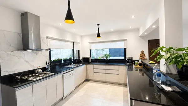 Casa en Venta Moderna Casa, Barrio los Alamos
