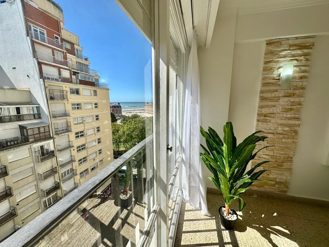 Departamento en Bolivar 2118, Plaza Colón, Mar del Plata, Argentina.