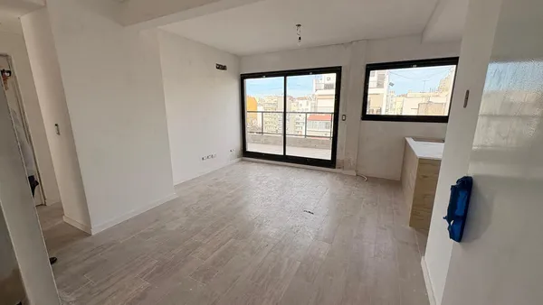 Departamento en Perón al 3800