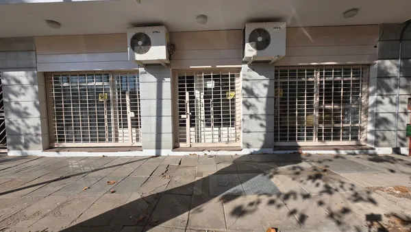 Local Comercial en Avenida Iriarte al 2500