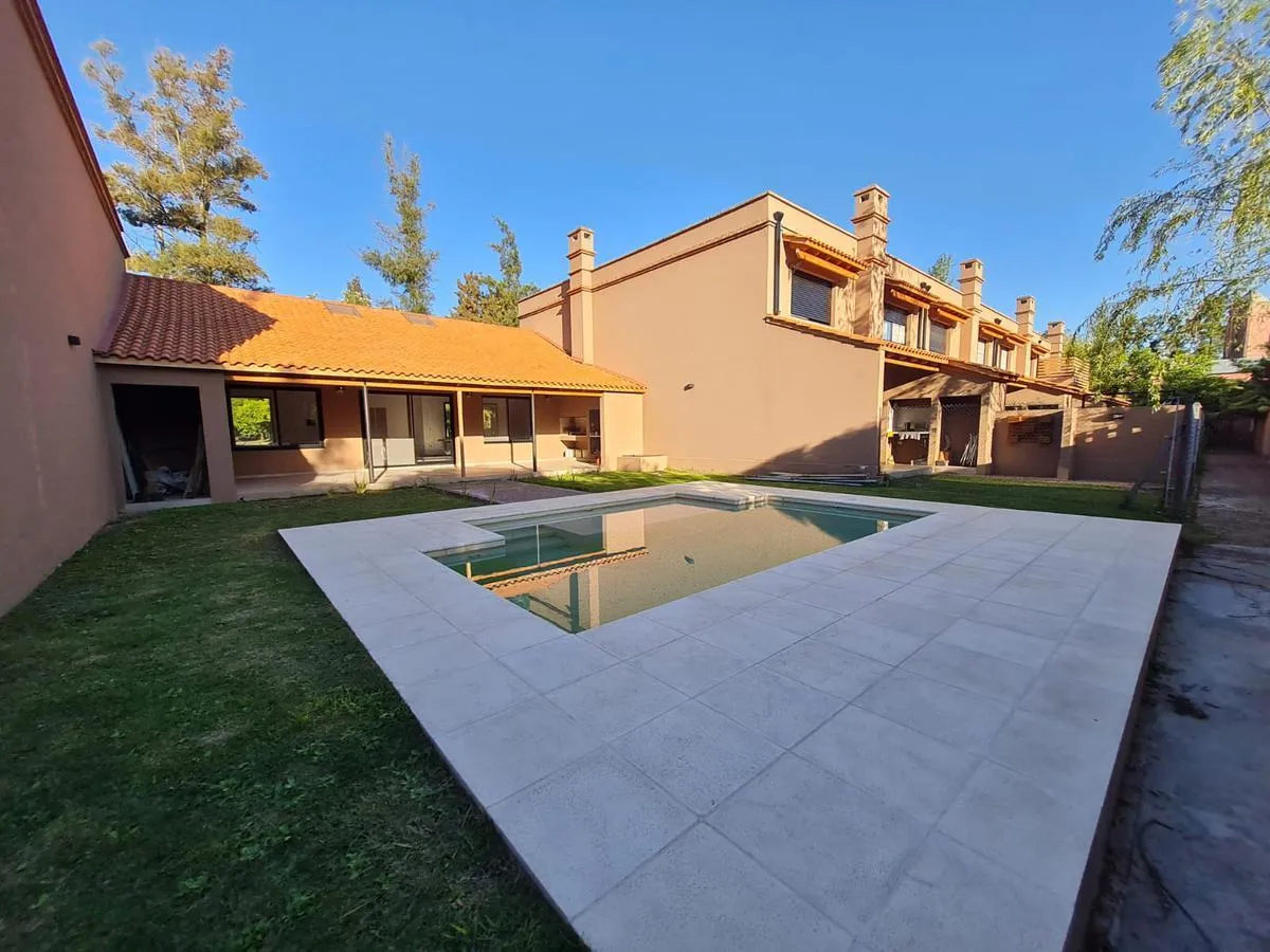 Casa en Ugarteche Bis al 1200