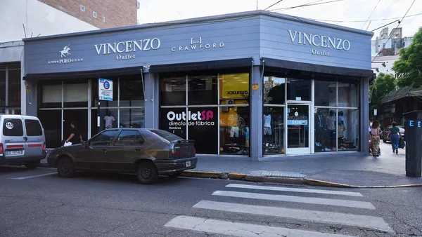 Local Comercial en San Luis esq. Dorrego