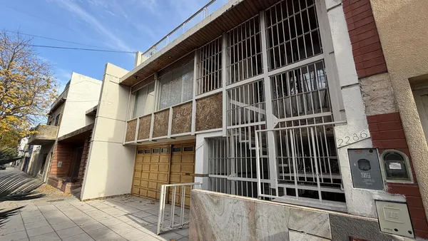 Casa en Llavallol al 2200