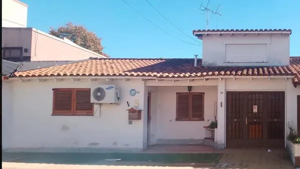 Casa en 20 de febrero al 5600