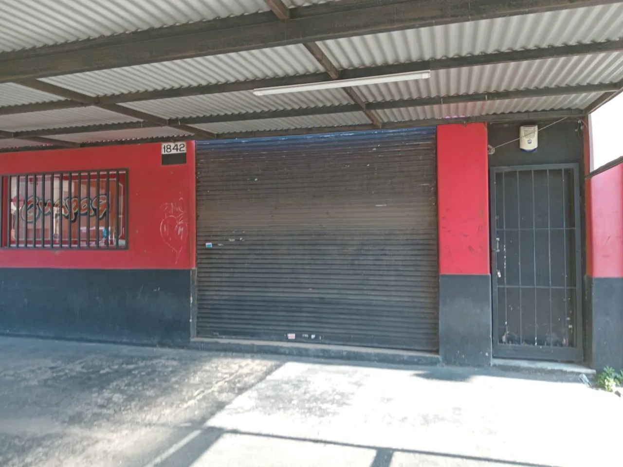 Local Comercial en Diputado Pedrera 1800