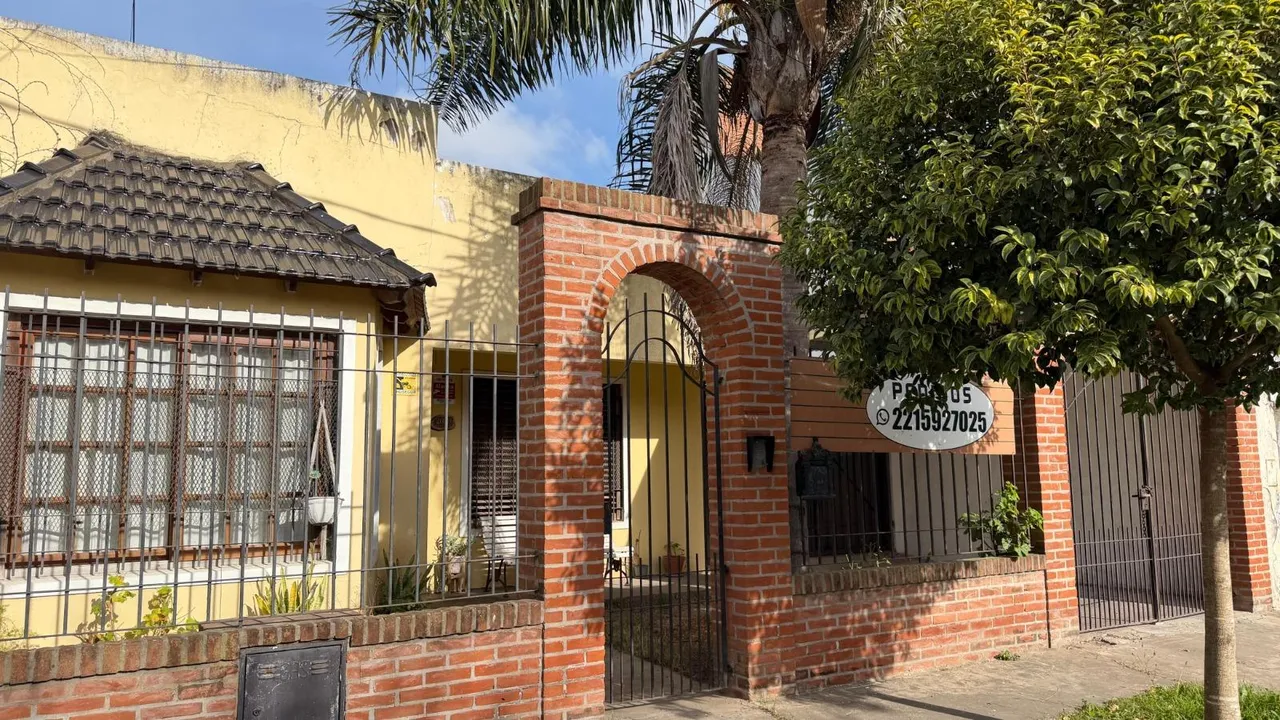 Casa en 9 Nro 2030 entre 511 y 512