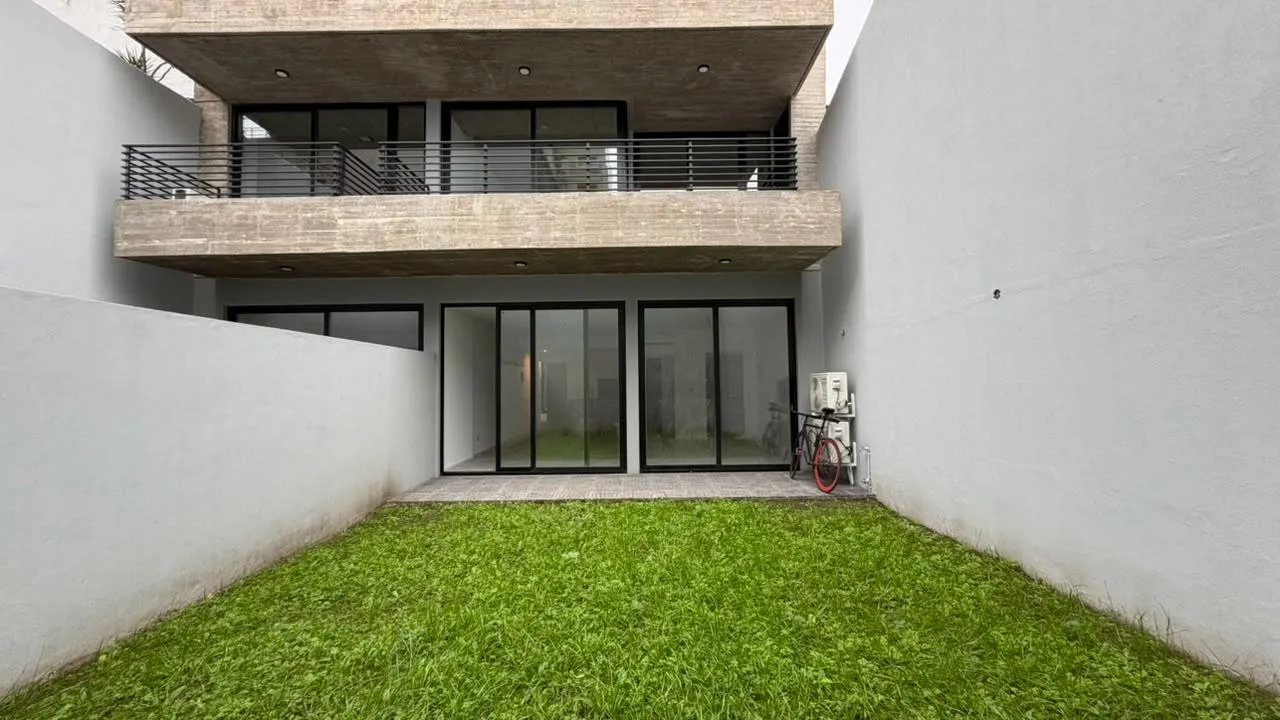 Departamento en Ruiz Huidobro al 2300
