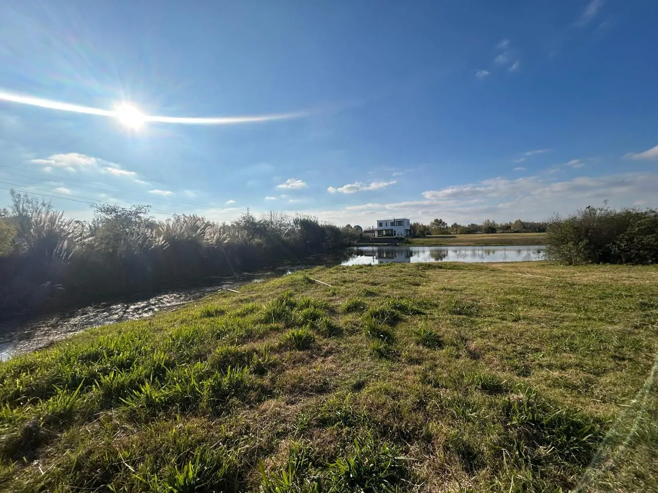 Terreno en Lote en Venta a la laguna - Barrio Parque Náutico El Cazal