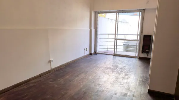 Departamento en Cerrito al 2200 e/ Matheu y Pueyrredón