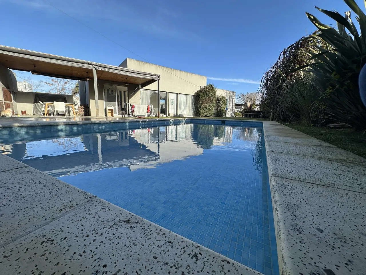 Casa en Aristóbulo del Valle al 5100