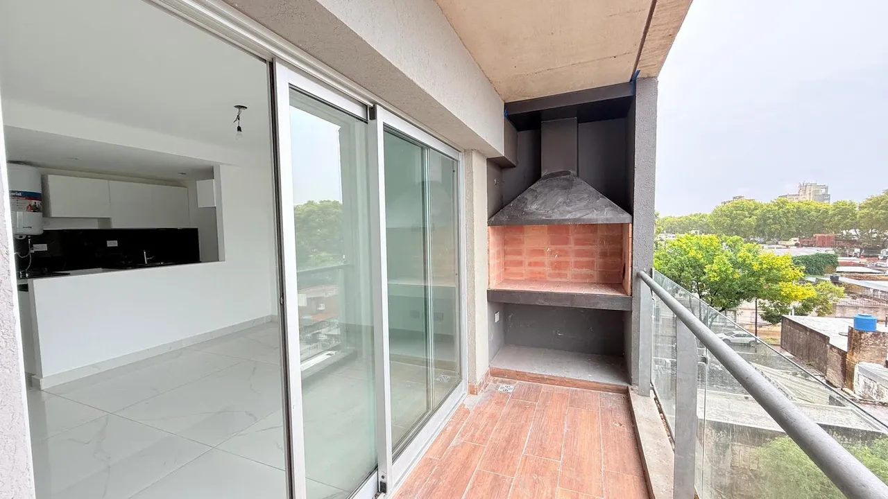 Departamento en Avenida Pellegrini al 3800