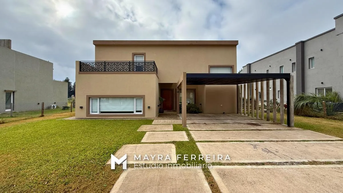 Casa en Casa 5 ambientes en venta, Fincas del Alba, con escritura.