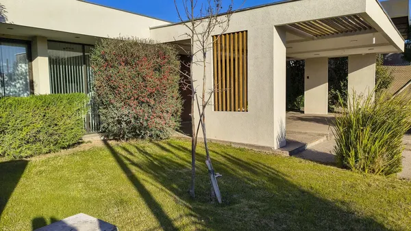 Casa en B° LOMAS DE RUSSELL - MAIPU