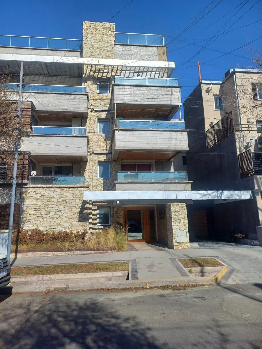 Departamento en Clark 560,piso 2 depto 7.Ciudad