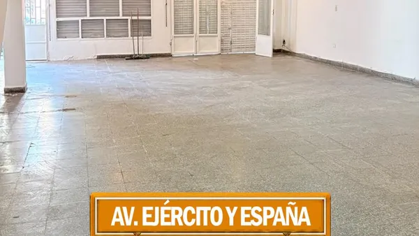 Local Comercial en Av. Ejército Argentino equina España