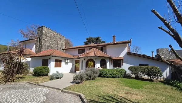 Casa en vicente palloti 50
