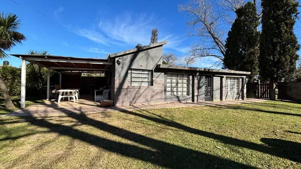 Casa en Copacabana al 6200