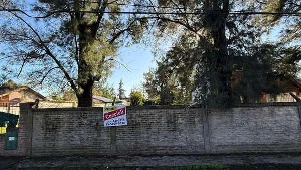 Terreno en Esteban De Luca al 2200