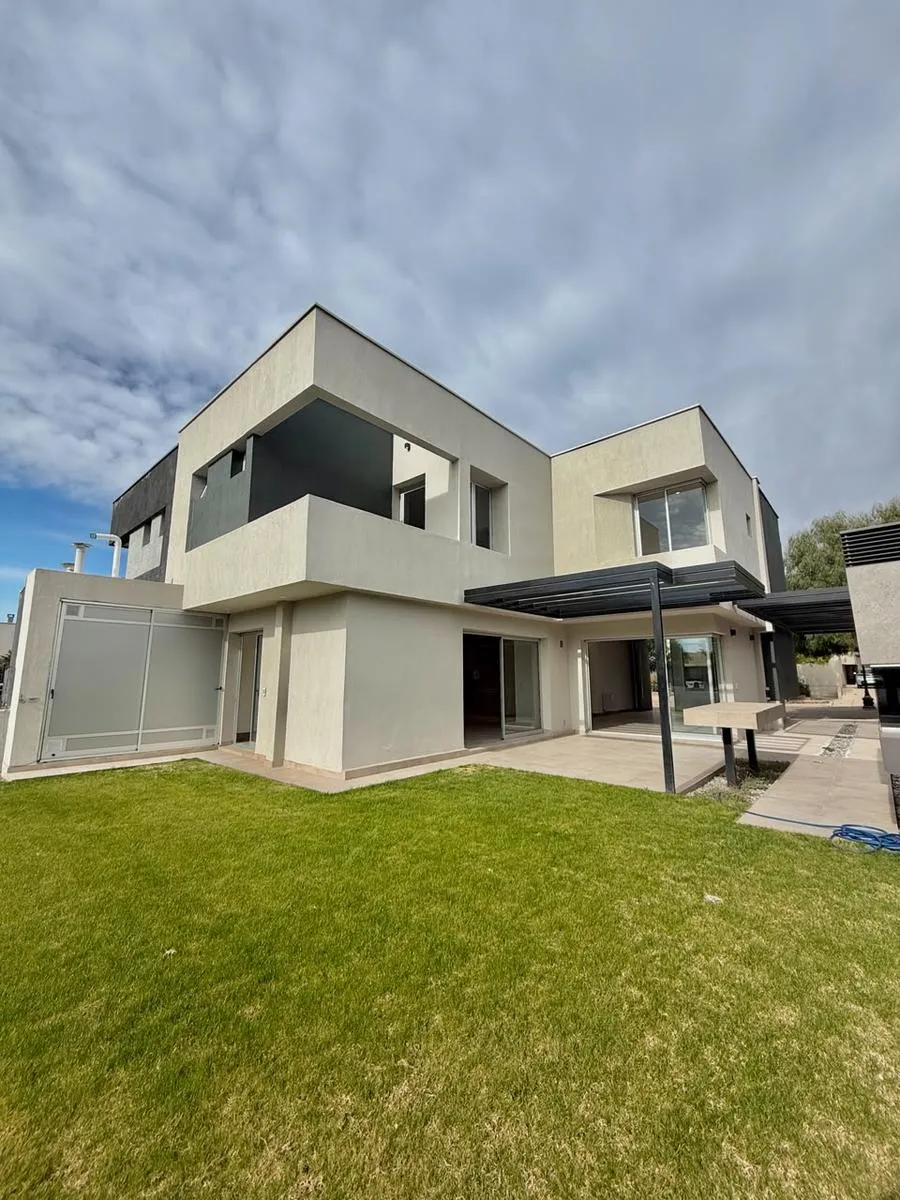 Casa en BARRIO DALVIAN