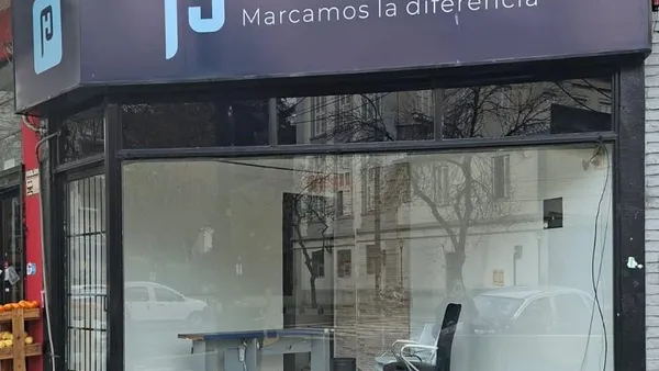 Local Comercial en Muñiz e Hipólito Irigoyen