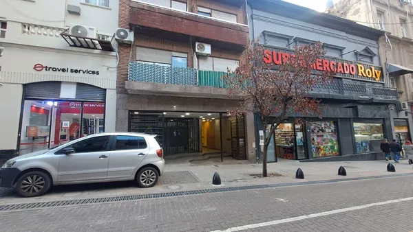Local Comercial en Marcelo T. de Alvear al 400