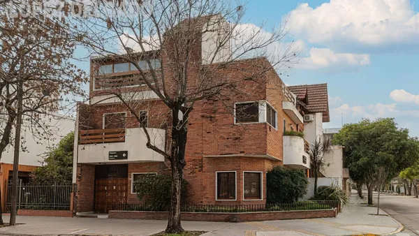Casa en Marcos Sastre al 3000