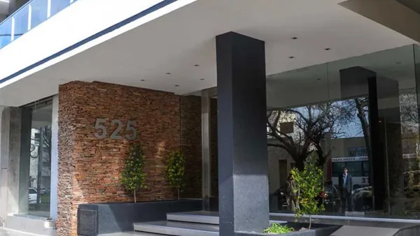Departamento en 38 e 5 y 6 - 1 DORM (con vestidor) + COCHERA