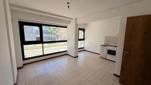 Departamento en Av Francia al 853