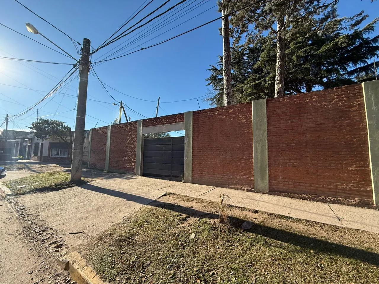 Terreno en Las Americas al 2300