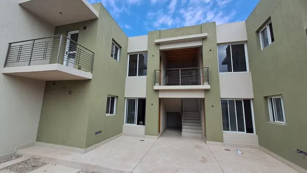 Departamento en Curupaity al 1200