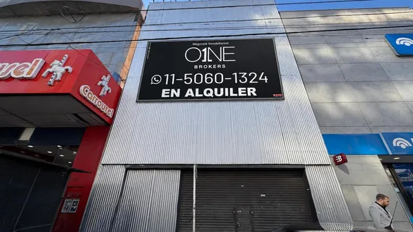 Local Comercial en Av Cabildo al 2233 2235