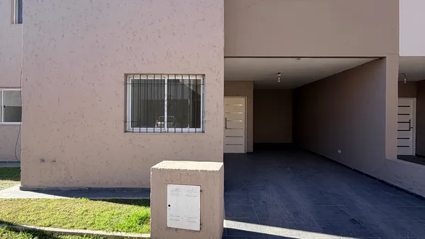 Casa en De los Eslovenos al 4900