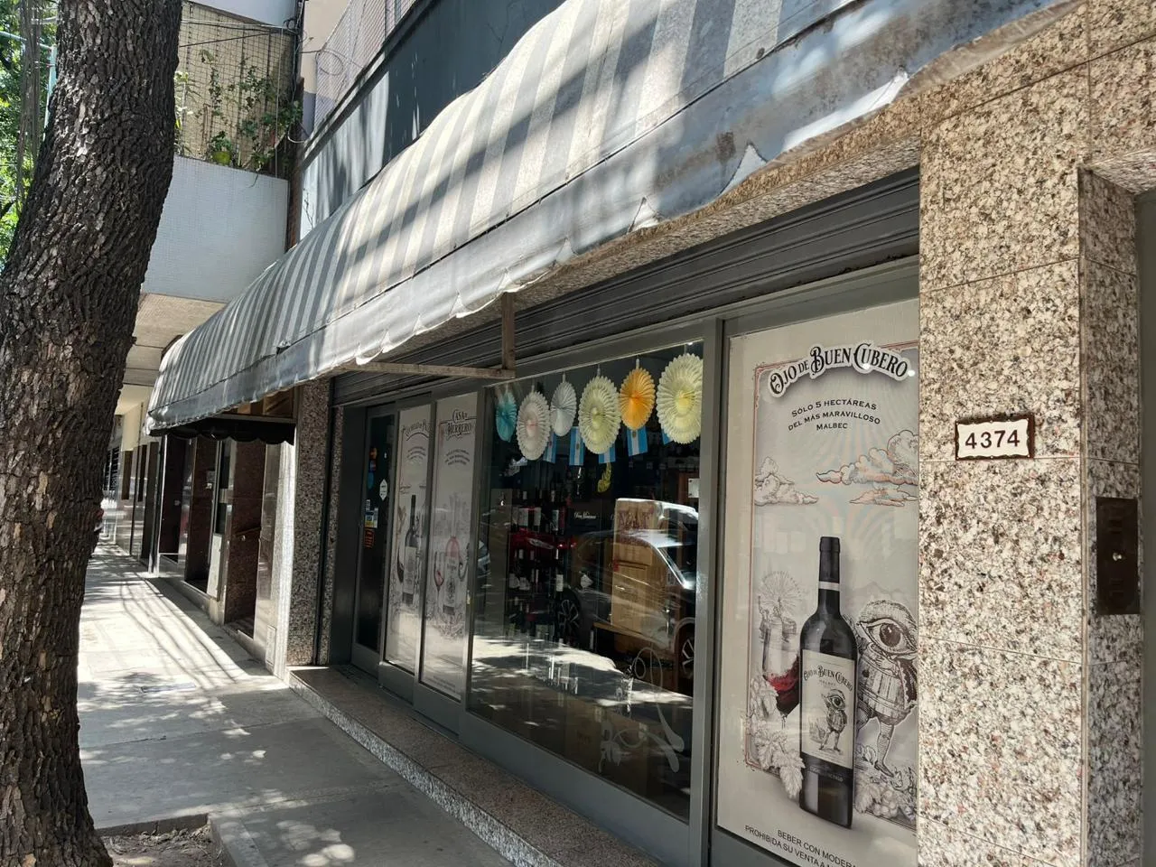 Local Comercial en sarmiento al 4300