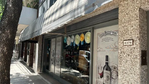 Local Comercial en sarmiento al 4300