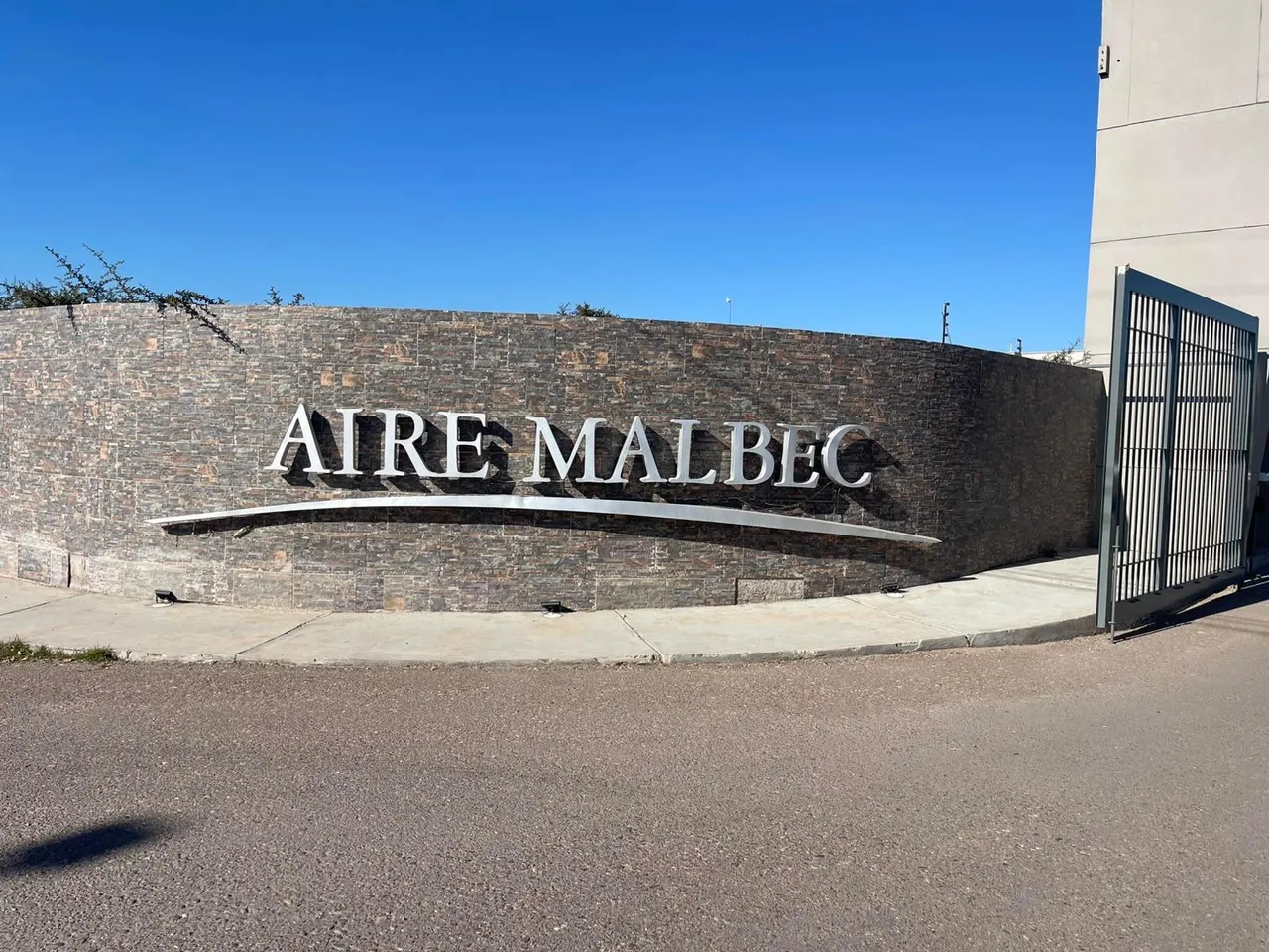 Casa en Bº AIRE MALBEC
