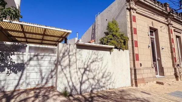 Casa en Agustin Alvarez 22