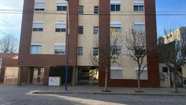 Departamento en Moreno al 1000