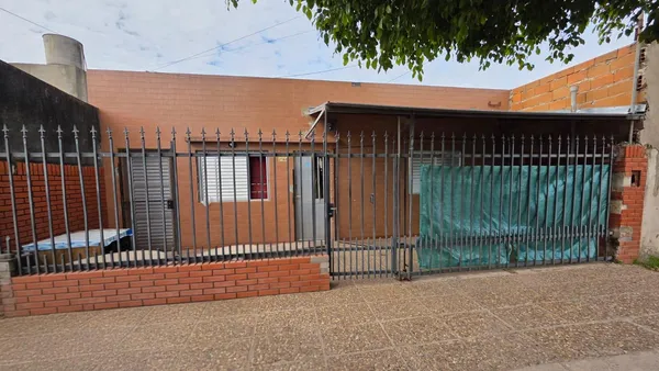 Casa en San Juan al 7100