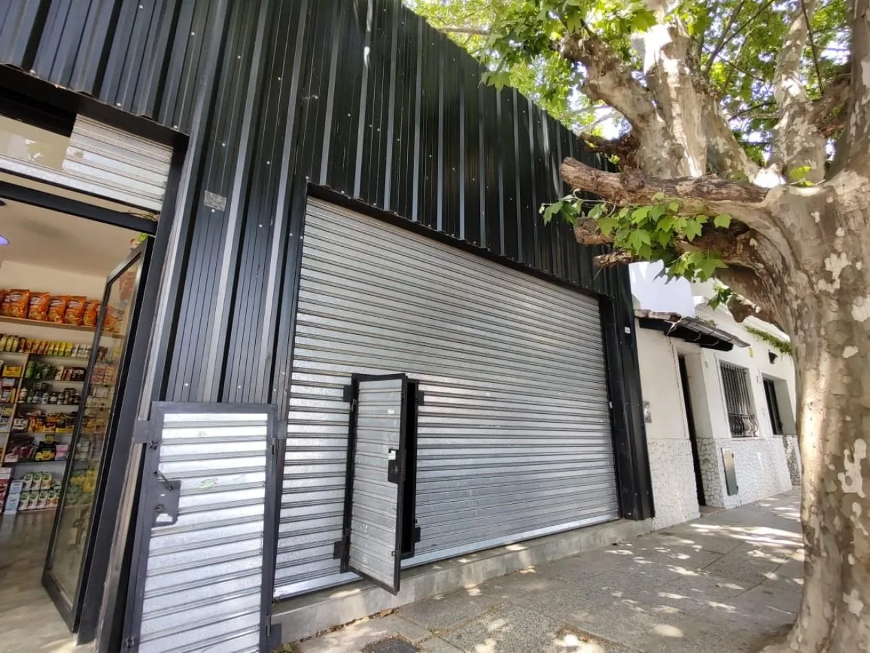 Local Comercial en Senador Moron al 900