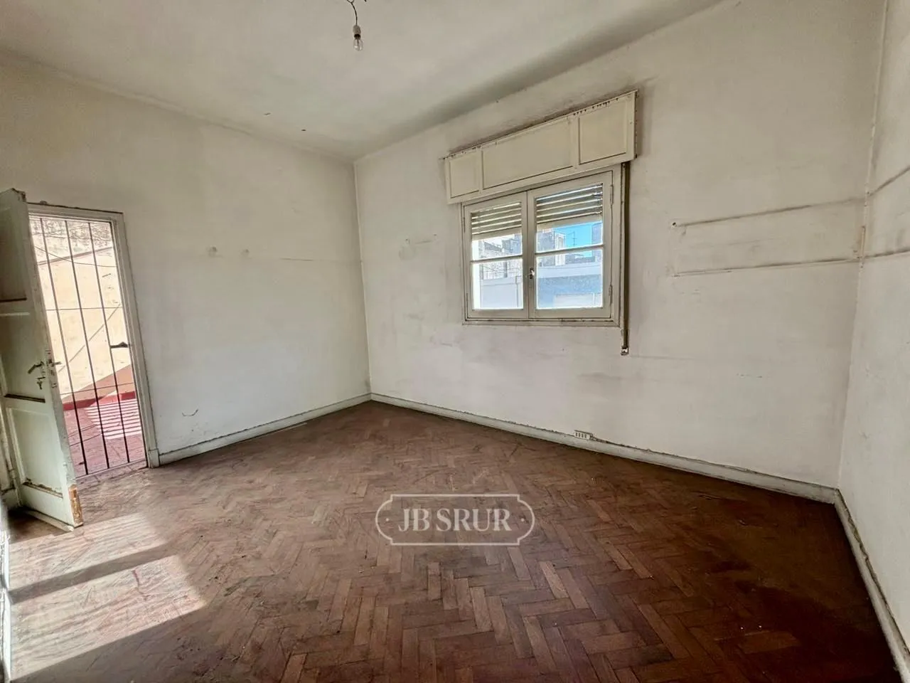 Departamento en Caseros al 800