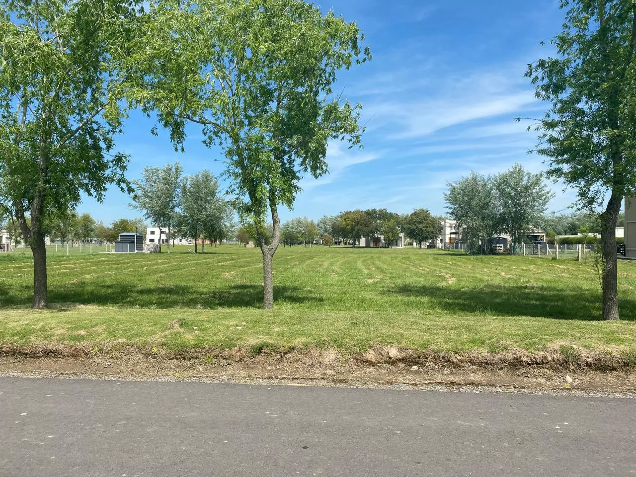 Terreno en Venta Lote 2000 m2 Barrio Haras del Sur lll Los Robles La Plata