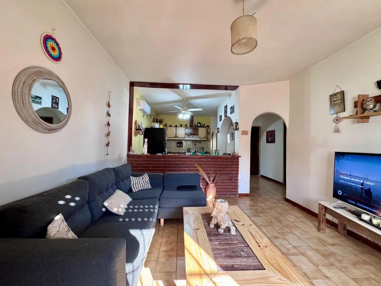 Casa en Las Azucenas al 900